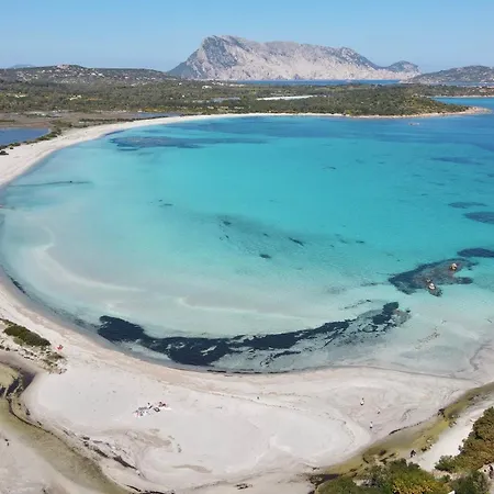 Iss Travel, Euro In San Teodoro, Groundfloor, 2 Bedrooms, 6 Beds, With Air Conditioning Appartamento *