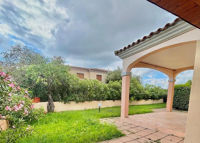 Iss Travel, Euro In San Teodoro, Groundfloor, 2 Bedrooms, 6 Beds, With Air Conditioning *