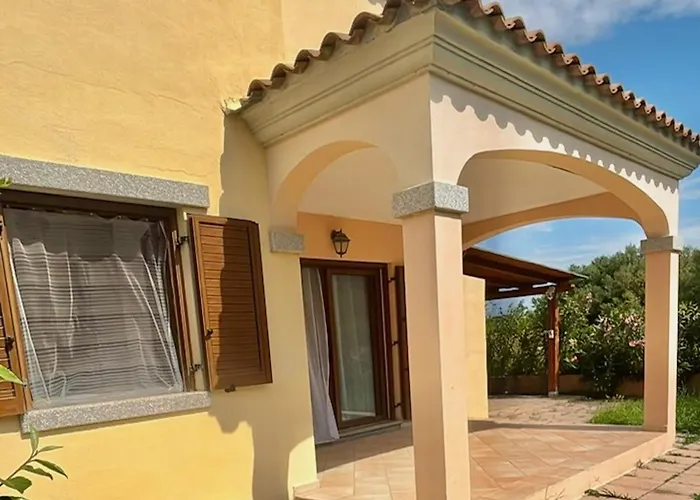 Iss Travel, Euro In San Teodoro, Groundfloor, 2 Bedrooms, 6 Beds, With Air Conditioning