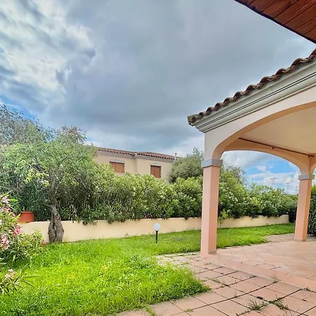 Iss Travel, Euro In San Teodoro, Groundfloor, 2 Bedrooms, 6 Beds, With Air Conditioning *
