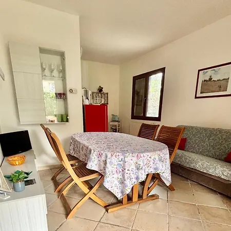 Апартаменты Iss Travel, Euro In San Teodoro, Groundfloor, 2 Bedrooms, 6 Beds, With Air Conditioning *